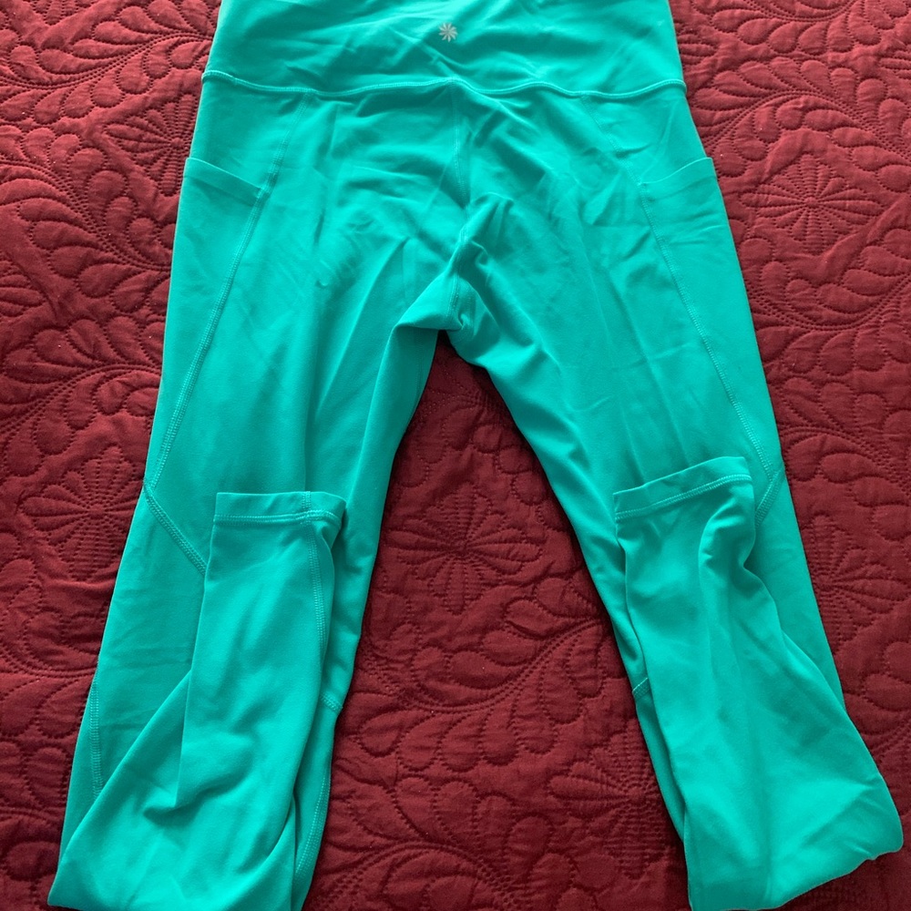 Athleta leggings with side pockets
